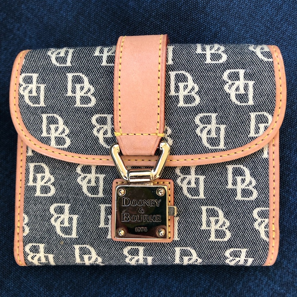 Brand new Dooney & Bourke Wallet